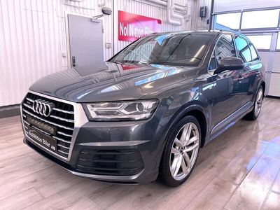 Grå Begagnad 2015 Audi Q7 S-Line SUV | 299 900 kr