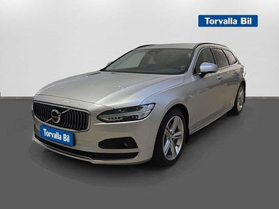 Begagnad Volvo V90 Momentum 197 HK (144 kW) 2022 Silver Kombi