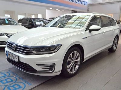 begagnad VW Passat Sportscombi GTE DSG Executive Automat / Krok / Webasto