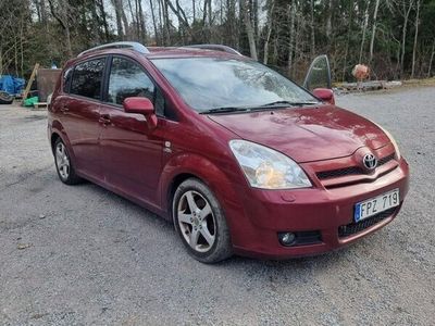 begagnad Toyota Corolla Verso 2.2 D-CAT