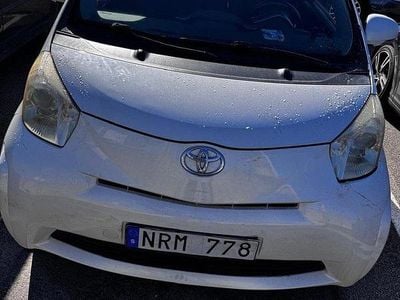 Toyota iQ