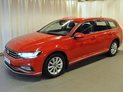 Röd Begagnad 2023 VW Passat GT Kombi | 304 000 kr (Marknadspris)