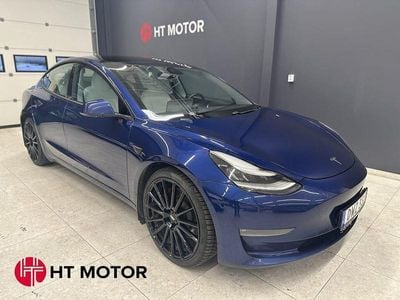 Blå Begagnad 2020 Tesla Model 3 Performance Sedan | 264 800 kr (Marknadspris)