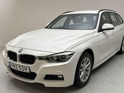 Vit Begagnad 2018 BMW 320 Shadowline Kombi | 180 000 kr (Bra pris)