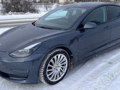 Begagnad Tesla Model 3 Long Range AWD 323 kW (440 HK) 2021 Midnight silver metallic (pmng) Sedan