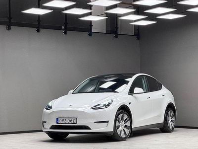 Vit Begagnad 2022 Tesla Model Y Long Range AWD SUV | 389 900 kr (Marknadspris)