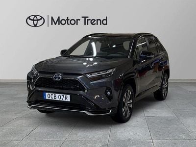 Grå Begagnad 2025 Toyota RAV4 Premium SUV | 579 000 kr (Marknadspris)