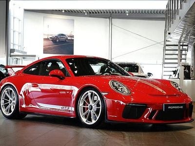 Begagnad Porsche 911 507 HK (372 kW) 2017 Röd