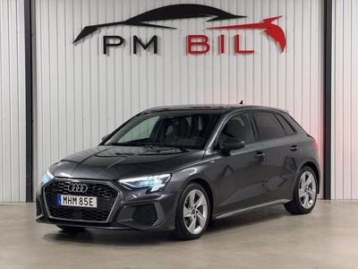 Grå Begagnad 2023 Audi A3 S-Line | 279 900 kr