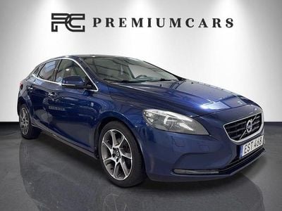 Begagnad Volvo V40 Momentum 116 HK (85 kW) 2015 Blå Kombi