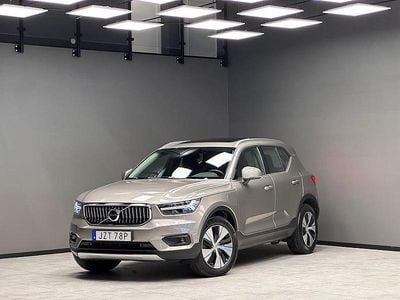 Grå Begagnad 2021 Volvo XC40 Inscription SUV | 319 900 kr (Marknadspris)