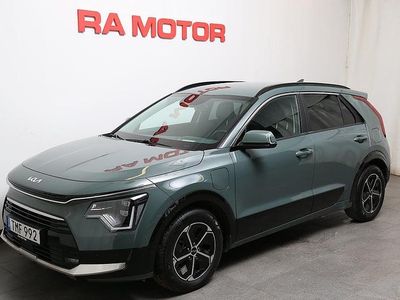 Mörkgrön Begagnad 2023 Kia Niro Advance SUV | 359 800 kr (Marknadspris)
