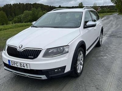 Begagnad Skoda Octavia Scout 184 HK (135 kW) 2015 Kombi