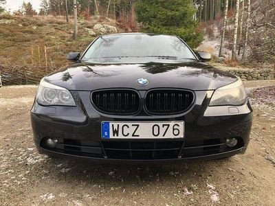 Svart Begagnad 2005 BMW 525 Sedan | 63 000 kr (Lite dyr)