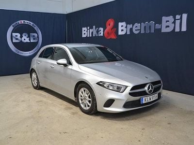 Begagnad Mercedes A180 136 HK (100 kW) 2018 Silver Halvkombi