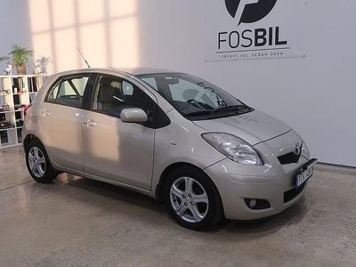 Brun Begagnad 2010 Toyota Yaris Halvkombi | 39 900 kr (Marknadspris)