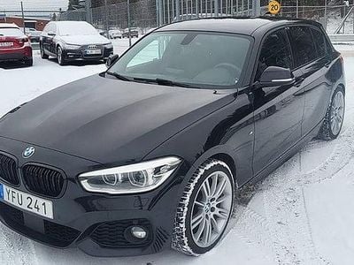 Svart Begagnad 2016 BMW 120 M Sport Halvkombi | 179 900 kr (Marknadspris)