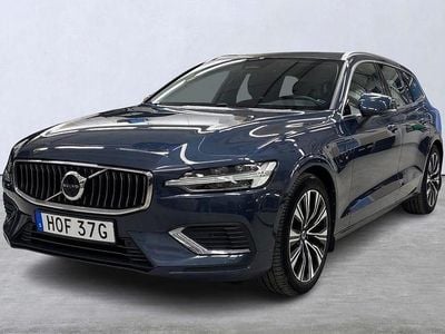 Blå Begagnad 2023 Volvo V60 Core Kombi | 369 900 kr (Marknadspris)