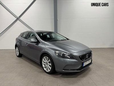 Begagnad Volvo V40 Momentum 150 HK (110 kW) 2015 Grå Halvkombi