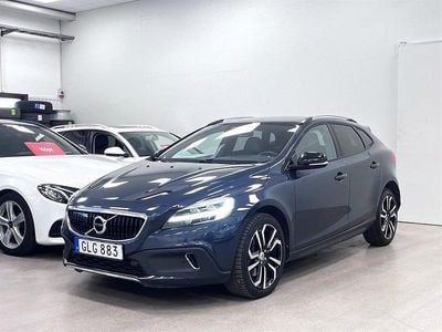 Begagnad Volvo V40 CC Summum 150 HK (110 kW) 2017 Blåmetallic Kombi