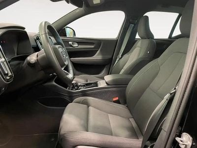 Begagnad Volvo XC40 Plus 300 kW (408 HK) 2023 Svart SUV