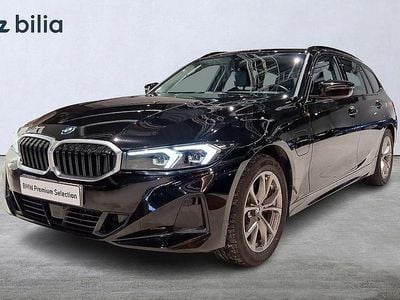 Begagnad BMW 330e 184 HK (135 kW) 2023 Svart Kombi