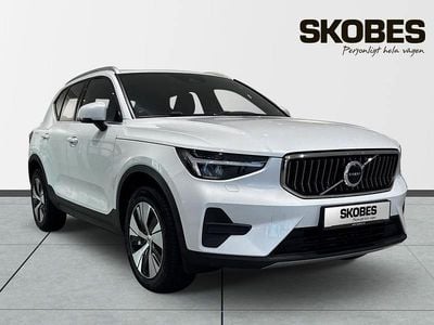 Begagnad Volvo XC40 Core 214 HK (157 kW) 2023 Vit SUV