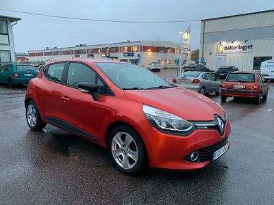 Röd Begagnad 2012 Renault Clio IV Halvkombi | 59 900 kr (Lite dyr)