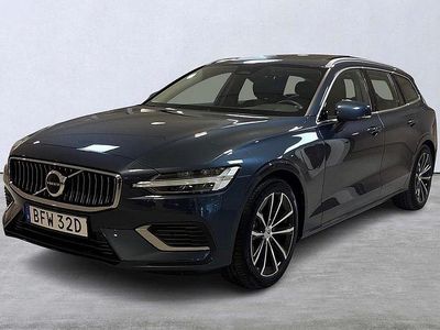 Mörkblå Begagnad 2022 Volvo V60 Plus Kombi | 429 900 kr (Lite dyr)