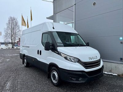 begagnad Iveco Daily 35S14A8 12m3 2.3 JTD Hi-Matic8 Euro 6 136hk