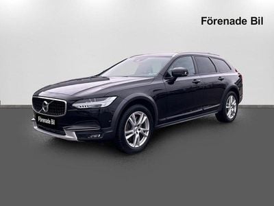 Svart (onyx black) Begagnad 2017 Volvo V90 CC Inscription Kombi | 299 900 kr (Marknadspris)