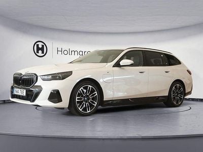 Begagnad BMW 530 M Sport 190 HK (139 kW) 2025 Mineralvit metallic Kombi