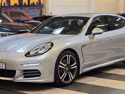 Silver Begagnad 2016 Porsche Panamera 4 Sport Sedan | 409 000 kr (Marknadspris)