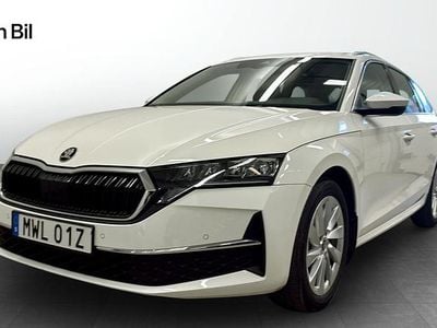 Vit Begagnad 2025 Skoda Octavia Selection Kombi | 294 900 kr (Bra pris)