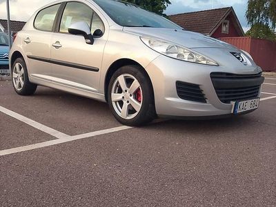 Begagnad Peugeot 207 95 HK (69 kW) 2010 Silver metallic