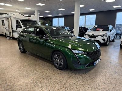 Begagnad Peugeot 308 Active 110 HK (80 kW) 2022 Grön Halvkombi