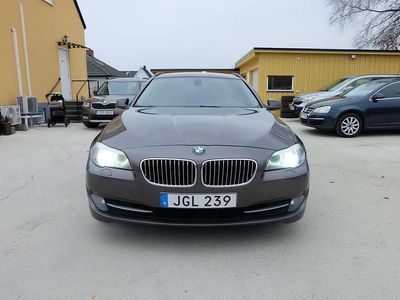 Brun Begagnad 2011 BMW 520 Kombi | 77 900 kr (Marknadspris)