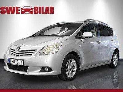 Begagnad Toyota Verso 126 HK (92 kW) 2011 Silver Minibuss