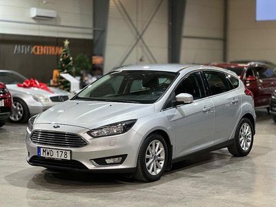 Grå Begagnad 2015 Ford Focus Titanium Halvkombi | 59 900 kr (Bra pris)