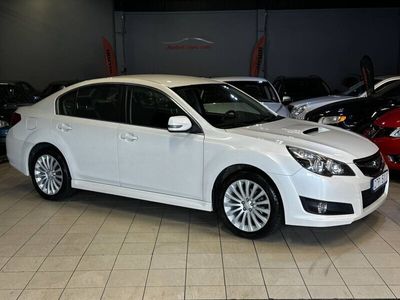 begagnad Subaru Legacy 2.0 4WD 150hk Dragkrok