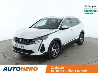 Vit Begagnad 2021 Peugeot 3008 Allure SUV | 244 000 kr (Marknadspris)