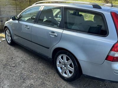 begagnad Volvo V50 2.4 Kinetic