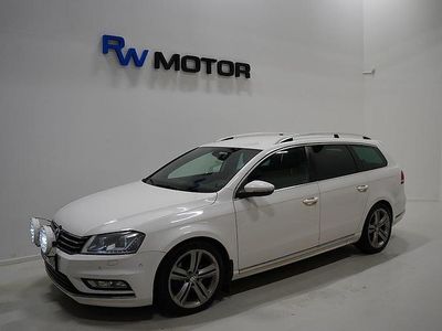 Vit Begagnad 2012 VW Passat R-line Kombi | 79 800 kr (Marknadspris)