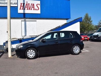 Svart Begagnad 2010 VW Golf VI Halvkombi | 49 500 kr (Marknadspris)