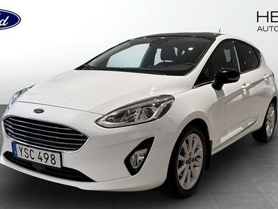 Vit Begagnad 2017 Ford Fiesta Halvkombi | 119 900 kr (Marknadspris)