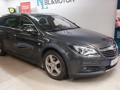 Gråmetallic Begagnad 2016 Opel Insignia Country Tourer Business Kombi | 159 900 kr