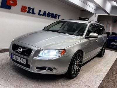Ljusgrå Begagnad 2012 Volvo V70 R-Design Kombi | 89 900 kr (Marknadspris)