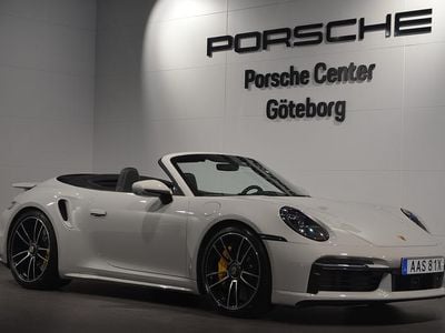 Flerfärgad Begagnad 2023 Porsche 911 Turbo S Cab | 2 699 000 kr