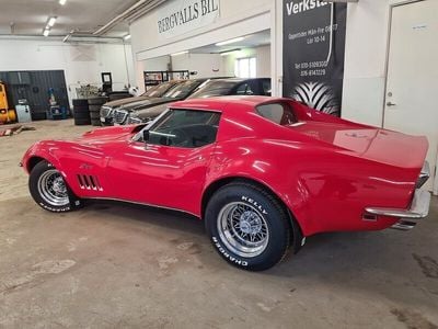 Begagnad Chevrolet Corvette Stingray 305 HK (224 kW) 1969 Vit Sportkupé