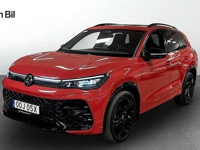 Persimmon red metallic Begagnad 2025 VW Tiguan Style SUV | 559 800 kr (Dyr)